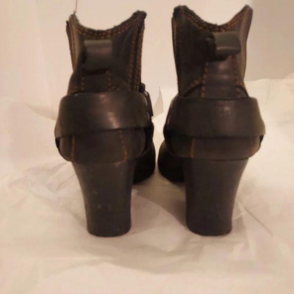 B.O.C Born on Concept Matte Black Leather Ankle Booties in Size 6 - Picture 7 of 12